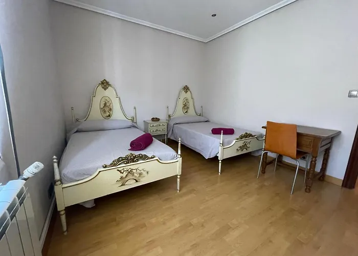 Tr Via Cornelia Centro De * Santander